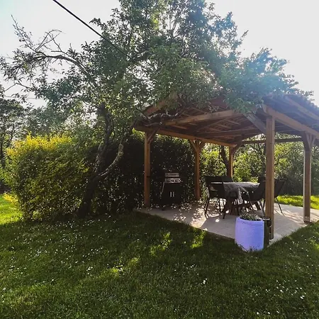 Casa Ana New In 2025 High Speed Starlink Wifi Buzet